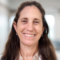 Dr. Gabriela  Cohen